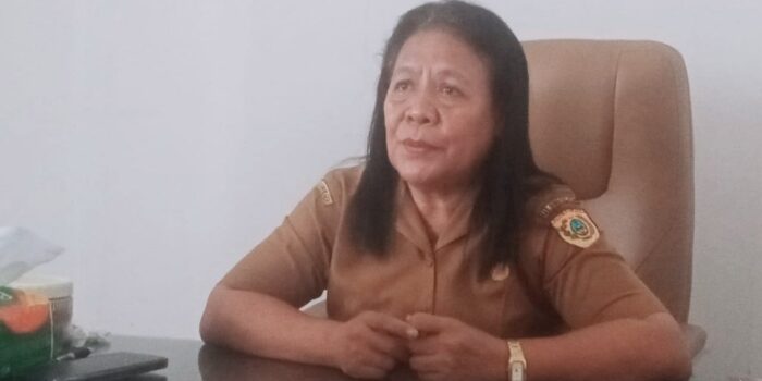 Jeane Rinsampessy (Plt Kepala BPKAD Bursel)